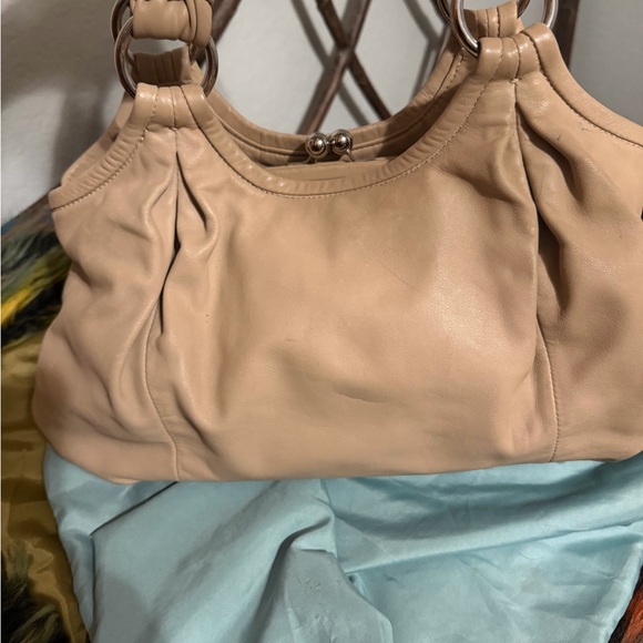 Handbags - Elegant Tan Leather Handbag